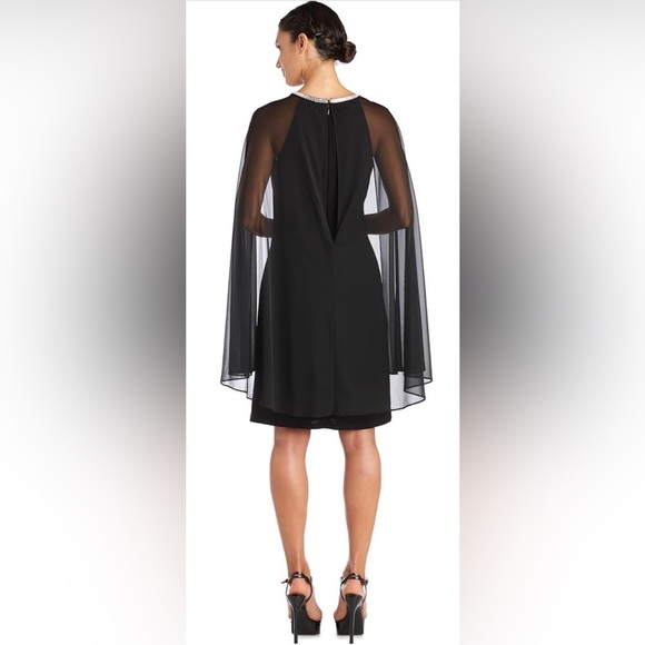 Beautiful NWT R&M Richard Size 18W Crew Neck Capelet Long Sleeve Chiffon Dress - Picture 2 of 9